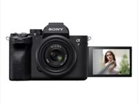 Sony Alpha ILCE-7M4K Full-Frame Hybrid Camera 33MP Interchangeable-Lens Mirrorless Camera with 28-70mm Digital Zoom Lens (4K 60P Video Recording, Real-Time Eye AF for Humans, Birds, Animals) - Black