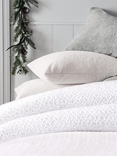 SASHAA WORLD Cotton Chevron Throw Blanket Handwoven with Fringes, XL Sofa Throw Blanket/Bedcover (170x250 cm, White)