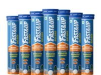 Fast&Up Reload Instant Hydration and Energy Drink - 140 Effervescent Tablets with all 5 Essential Electrolytes + Low Sugar and Added Vitamins - Certified Electrolytes Drink - Orange flavour