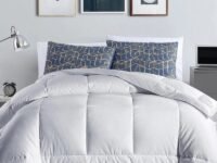 MammaYo Razzai Down Alternative Soft Quilted 300 GSM All Weather Comforter (92" x 106" Inches/233cm x 269cm) - King Size Comforters|White | Microfiber| lightweight