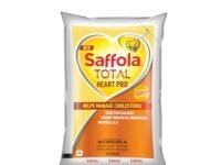 Saffola Total Oil | Heart Pro | Multi source Edible Oil (Blend of Refined Ricebran oil & Refined Sunflower oil) | Power of 6 | Helps Manage Cholesterol | 1 Litre Pouch