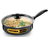 Hawkins Futura 3.25 Litre Curry Pan, Non Stick Saute Pan with Glass Lid, Deep Pan for Frying, Black (Q92)