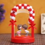 eCraftIndia Romantic Kissing Couple Statue Decorative Showpiece - Valentine Gift for Girlfriend, Boyfriend, Husband, Wife (Polyresin, Multicolor)