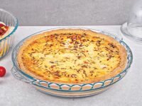 La Opala Cook Serve Store 100% Borosilicate Glass Bakeware & Serveware | Round Dish with Handle, 1.1 L | For Baking & Serving | Microwave & Oven Proof | Dishwasher & Freezer Proof | Transparent