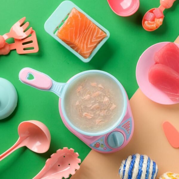 Moochie Creamy Broths Cat Soup with Tuna and Salmon no Added Flavour and Preservatives Grain Free Human Grade Size : 40 GMS Pouch (12)