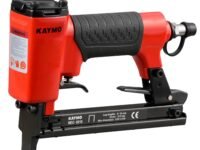 Kaymo NEO-8016 Pneumatic Stapler | 80 Series Compatible | 60–90 PSI | 890g Lightweight | Full Metal Magazine | Rubber Ergonomic Grip | Fixed Top Air Exhaust | Robust Locking Catch | Furniture Use