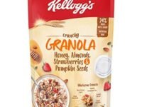 Kellogg's Crunchy Granola Honey, Almonds, Strawberries & Pumpkin Seeds 450g | 24% Fruit, Nut & Seeds, Baked Multigrain | Source of Fibre | Breakfast Cereal
