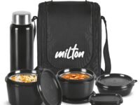 MILTON Pro Lunch Box with Steel Cutlery, 3 Microwave Safe Inner Steel Containers (180ml, 320ml, 450ml) Plastic Chutney Dabba 100ml, Bottle 750ml with Insulated Bag, Office Tiffin, Black