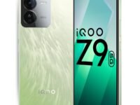 iQOO Z9 5G (Brushed Green, 8GB RAM, 128GB Storage) | Dimensity 7200 5G Processor | Sony IMX882 OIS Camera | 120Hz AMOLED with 1800 nits Local Peak Brightness | 44W Charger in The Box