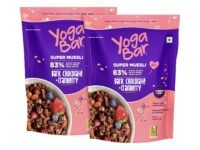 Yogabar Wholegrain Breakfast Muesli - Dark Chocolate + Cranberry, 700g (Pack of 2) (Super Saver Pack) | Healthy Cereals | Granola | Gluten Free | Antioxidant & Protein Rich