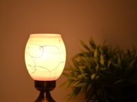 Artisanal Metal Table Lamp with Hand Decorated Glass Shade A Stylish Home Decor Accent, Pack of 1, 15 X 15 X 21.5 Cm.