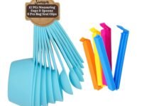 SUNAM Combo Measuring Cups and Spoons Set with 6 pcs Bag Seal Clips for Kitchen Use 12 Pcs Cake Baking Plastic Teaspoon Tablespoon Cooking Accessories
