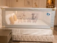 Kids Station 1 Side Basic Bed Rail Guard (5ft x 2.6ft / 160cm x 80cm), Bed Railing for Baby Safety, Kids Toddler Bed Protector Side Walls, Adjustable Height, Portable & Foldable (Grey)
