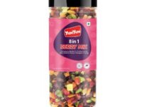 Yum Yum 8 Berries Mix 250g | Premium Dried Berries Without Sugar | Cranberry, Blueberry, Strawberry, Black Raisins, Pineapple, Papaya, Kiwi & Mango | Healthy Dry Fruit Snack