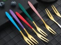 Appetizer Dessert Forks, 304 Stainless Steel Fruit Forks Set, Colorful Mini Salad Fruit Fork for Party Banquet Cocktail Dessert Fruit Cakes Afternoon Tea Wedding Random (5.3IN) (Pack of 6)